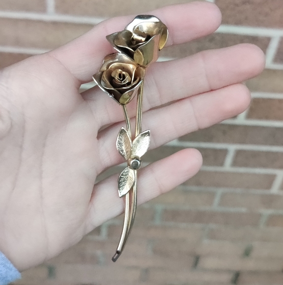 🌹 Vintage 1940s Coro Pegasus Large Roses Brooch - Picture 6 of 6